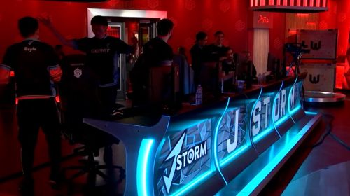 Full-Arena Esports Graphics: WSOE at the HyperX Esports Arena photo